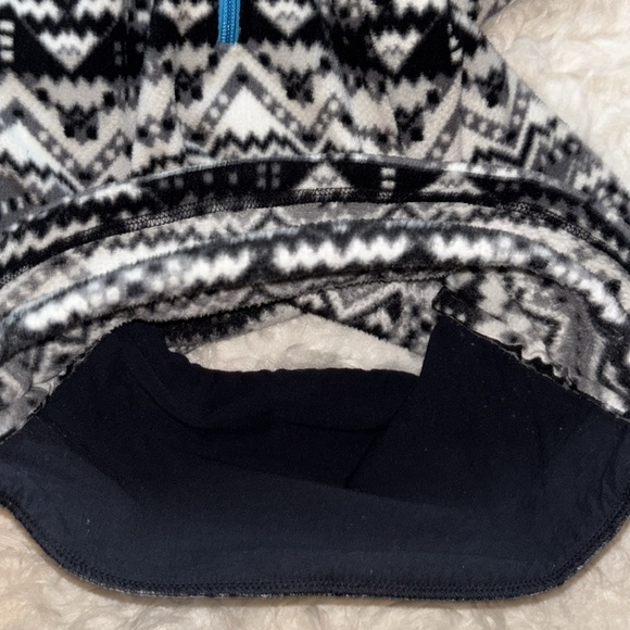 T by Talbots Half Zip Geo Print Fleece Pullover Kangaroo🦘Pocket, Size P - Picture 13 of 15